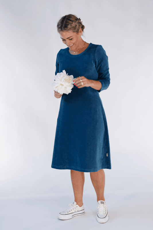 Elli petrol blå klänning babycord 