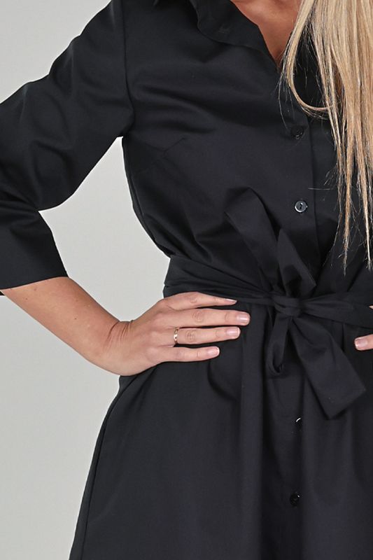 Frøydis svart skjortklänning