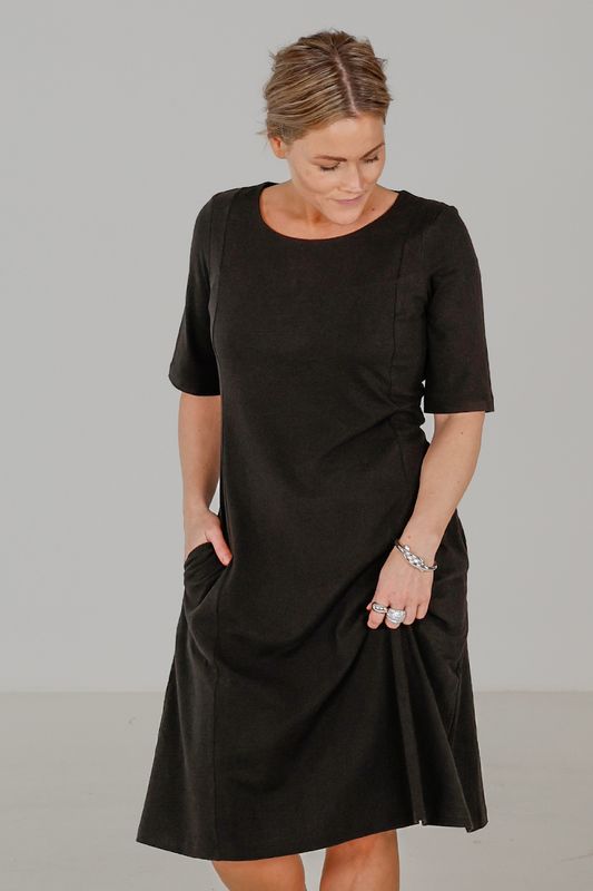 Sara svart bambus klänning 