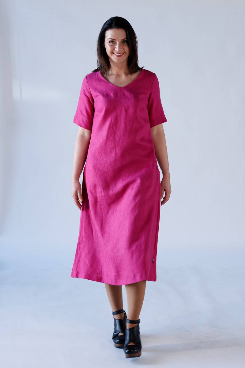 Gyda hot pink klänning i linne
