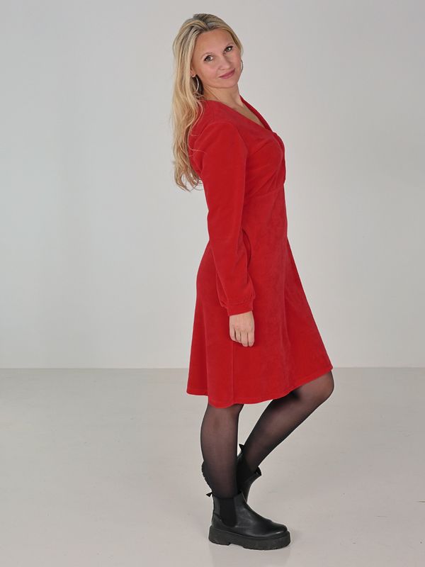 Janka röd velourklänning
