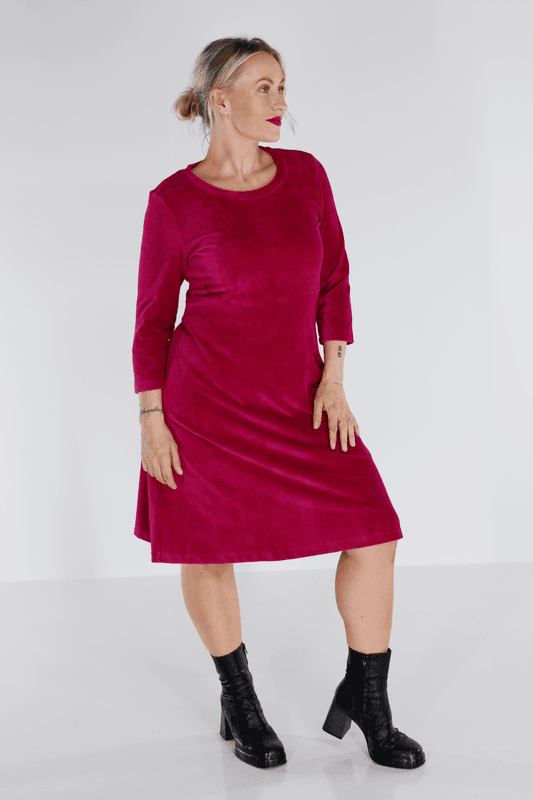 Elli klänning babycord cerice