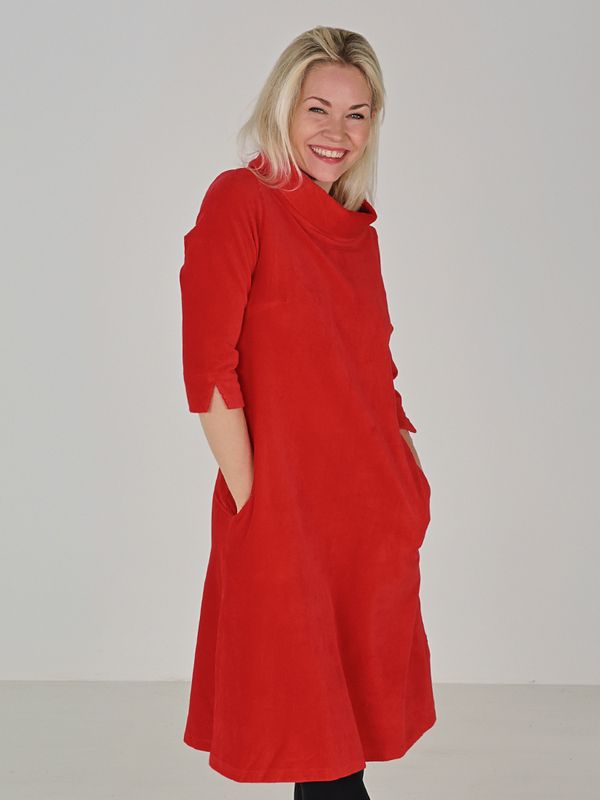 Sanna röd klänning i velur