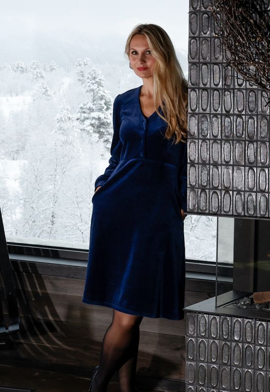 Janka marinsblå velurkjole
