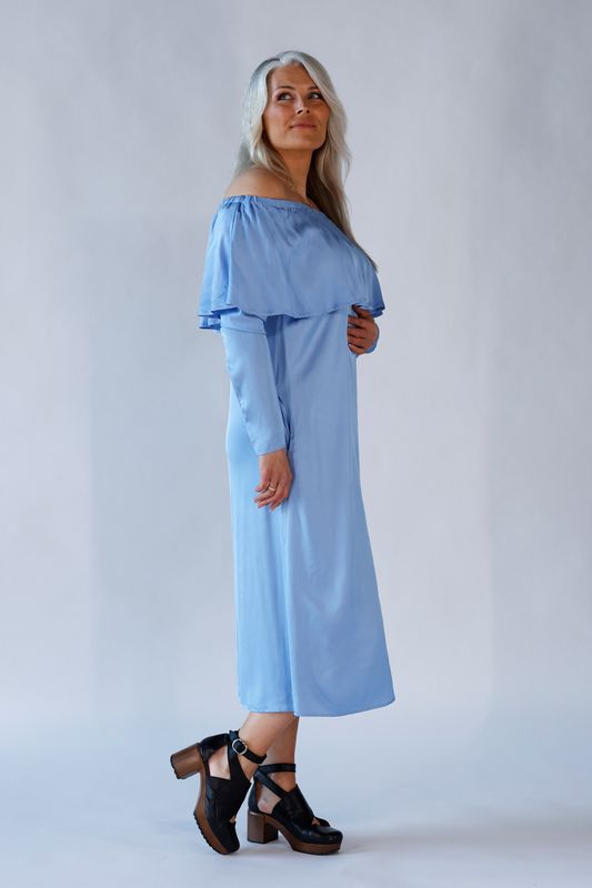 Palma ljusblå elegant klänning i rayon