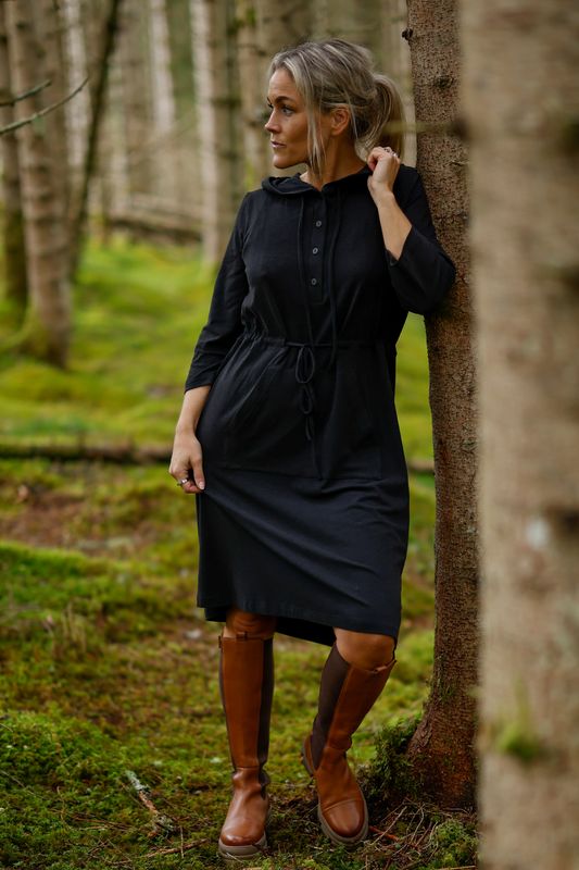 Elsa svart bambu klänning 